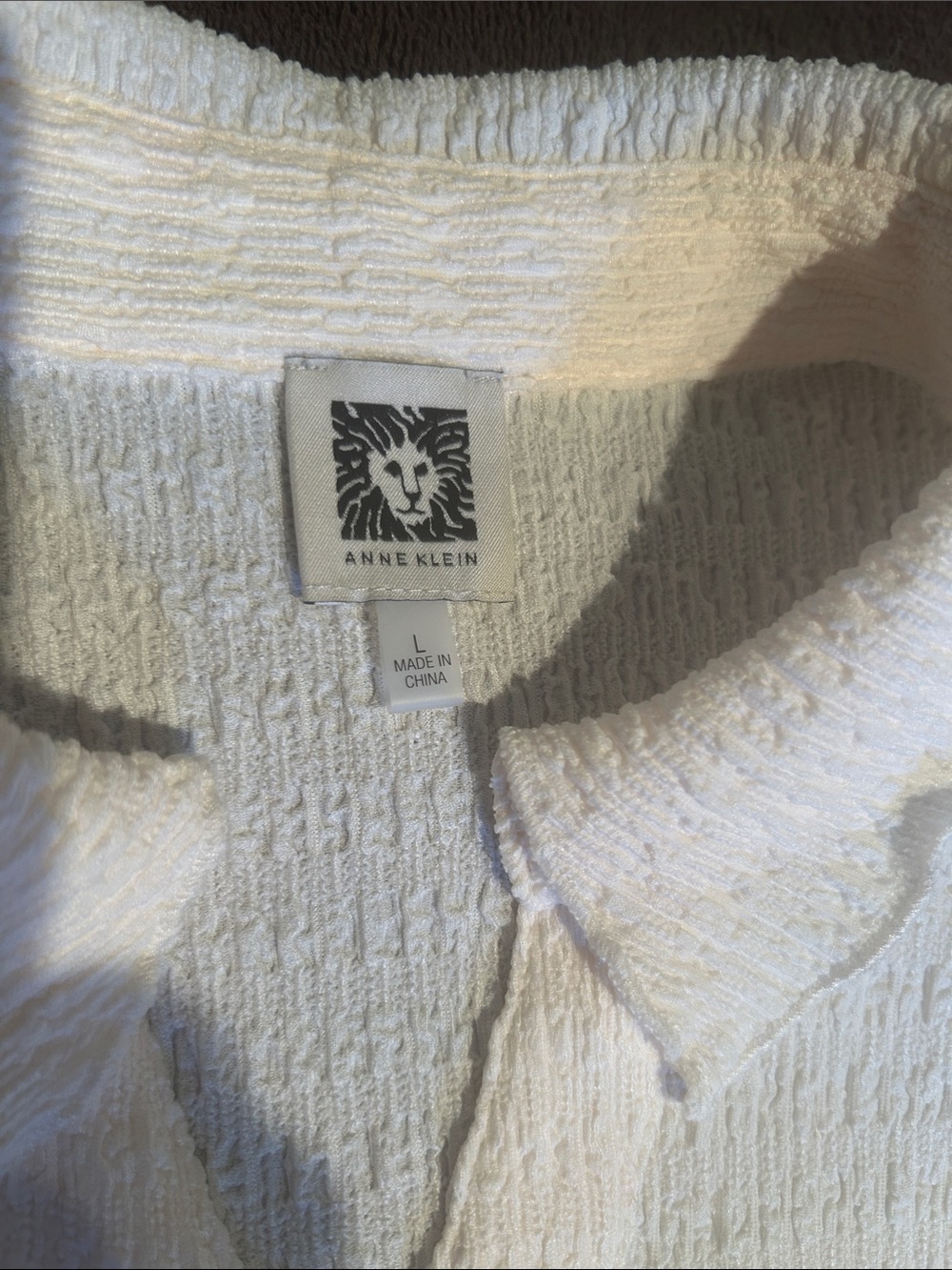 Anne Klein Cream Textured Button-Down Ruffle Collar Top Size Large - Picture 3 of 7